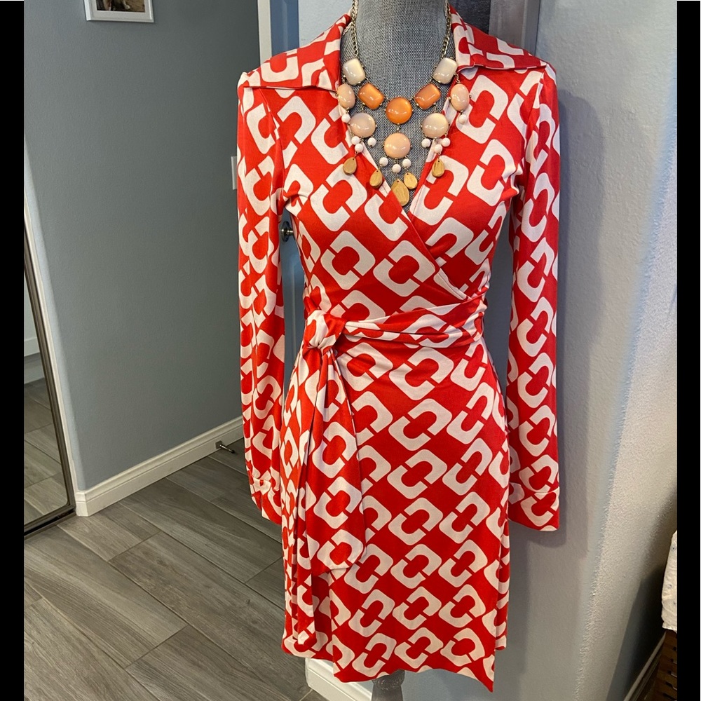 DVF New Jeanne  Links Size 6